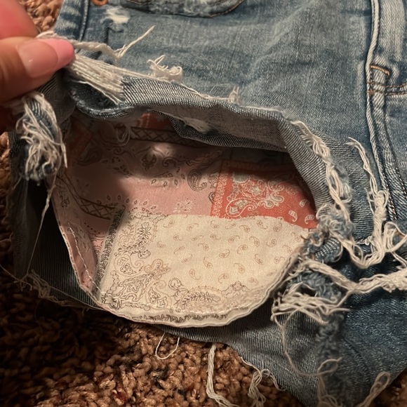 Good condition Jean shorts! - Picture 3 of 9